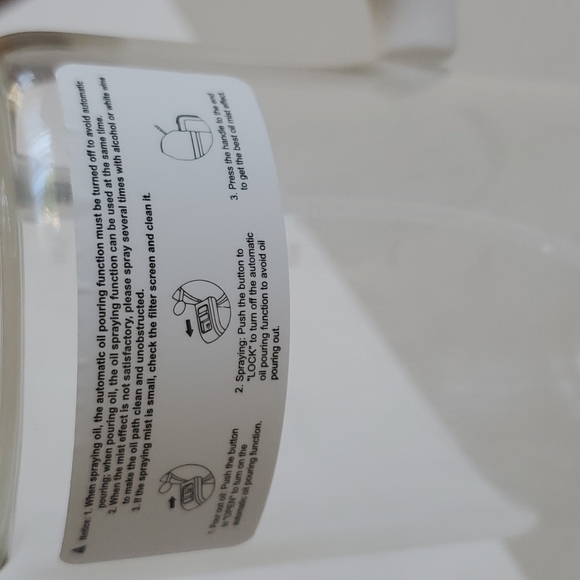 Oli & Vinegar 2-in1 Spray Glass Bottle & Dispenser - Picture 8 of 12